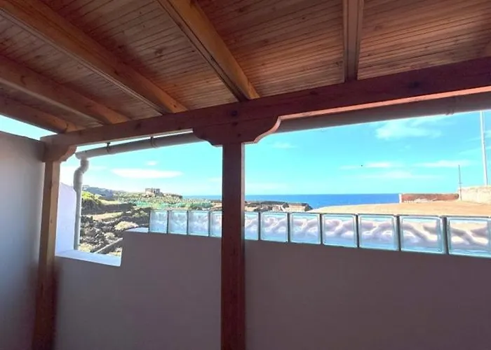 Ocean Breeze Retreat *